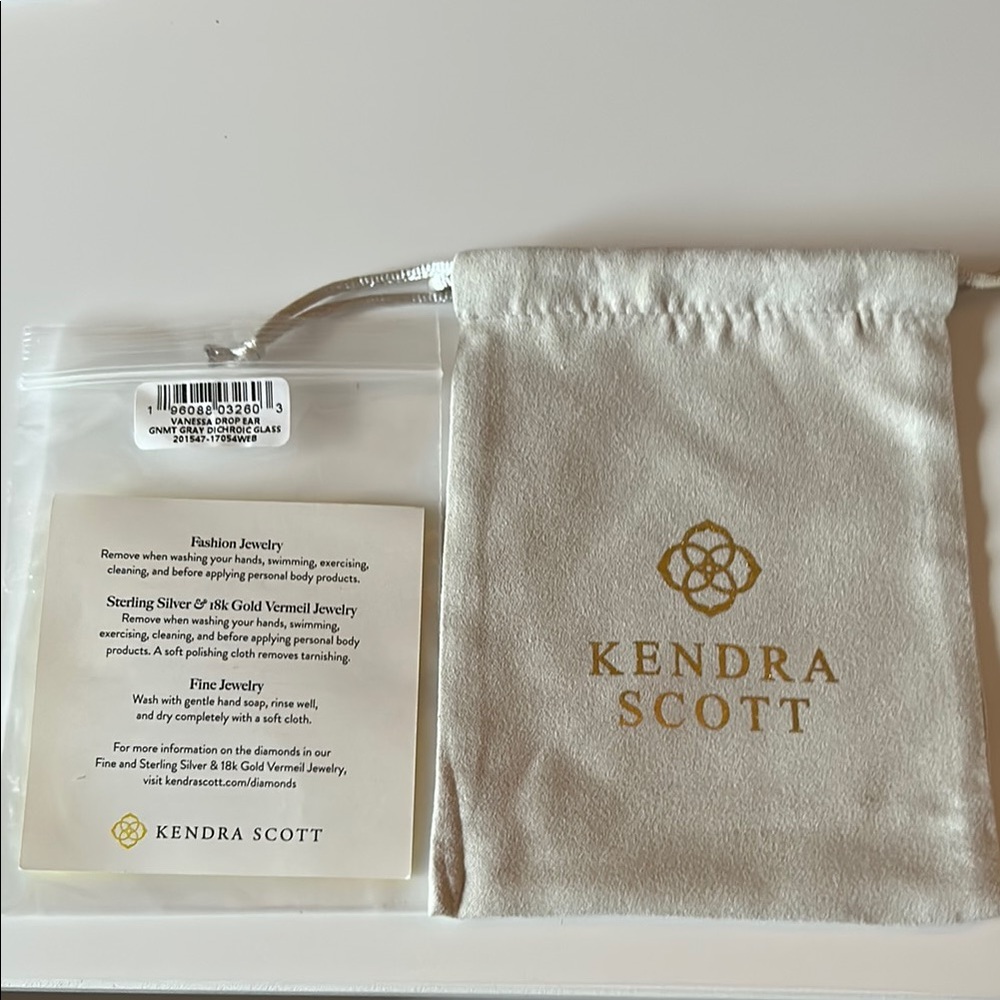 Kendra Scott Dichroic Earrings - Picture 5 of 5